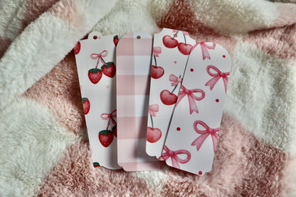 Coquette themed set of 4 bookmarks | Gifts for book lovers | Bow bookmarks | Soft girl Girly aesthetic pink bow cherry strawberry gingham