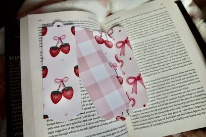 Coquette themed set of 4 bookmarks | Gifts for book lovers | Bow bookmarks | Soft girl Girly aesthetic pink bow cherry strawberry gingham